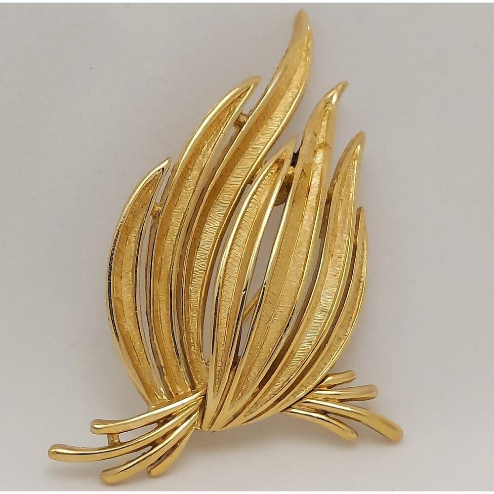 Vintage Crown Trifari Brooch 2" Brushed Gold Tone Leaf Spray Estate Pin Signed
